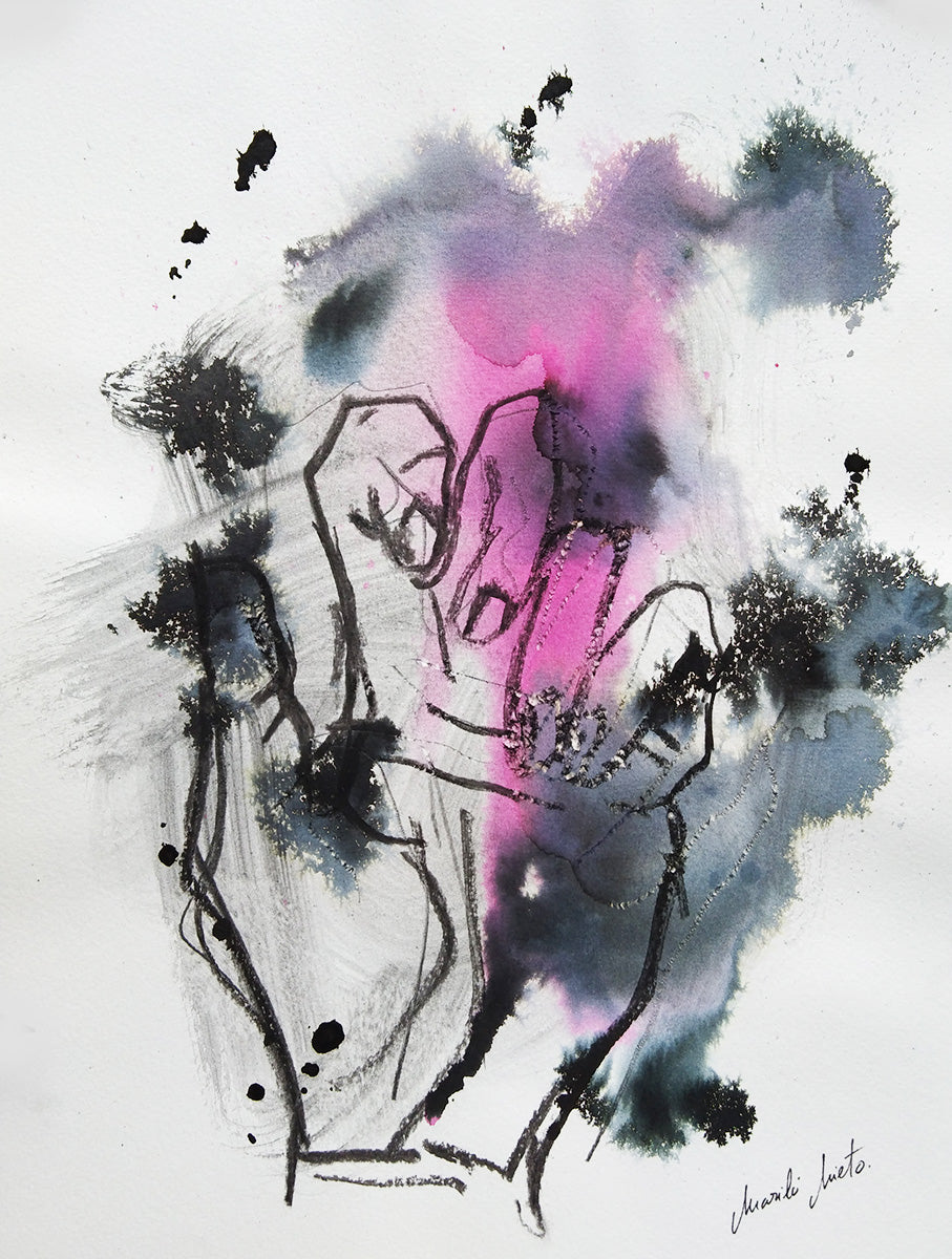 Acuarela de la Mano Retorcida, con un gesto de desesperación sobre fondo rosa fucsia. Una obra que transmite resiliencia y sentido del humor.