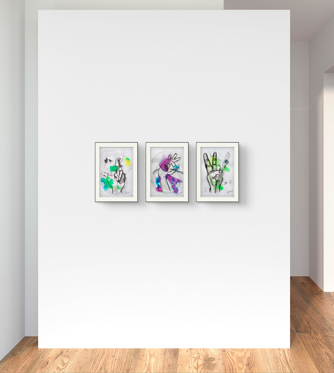 La obra 'Mano Suertuda' junto a otras acuarelas de la colección 'Manos Expresivas', todas explorando gestos y emociones humanas.