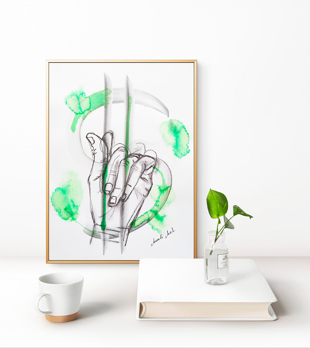 Dibujo 'Mano Adinerada' decorando una oficina o espacio de trabajo, inspirando abundancia y uso sabio del dinero