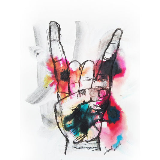 Dibujo expresivo de una mano haciendo un gesto heavy, con manchas de acuarela en rojo, negro, azul y naranja. Arte de rebeldía e individualidad. Formato cuadrado.