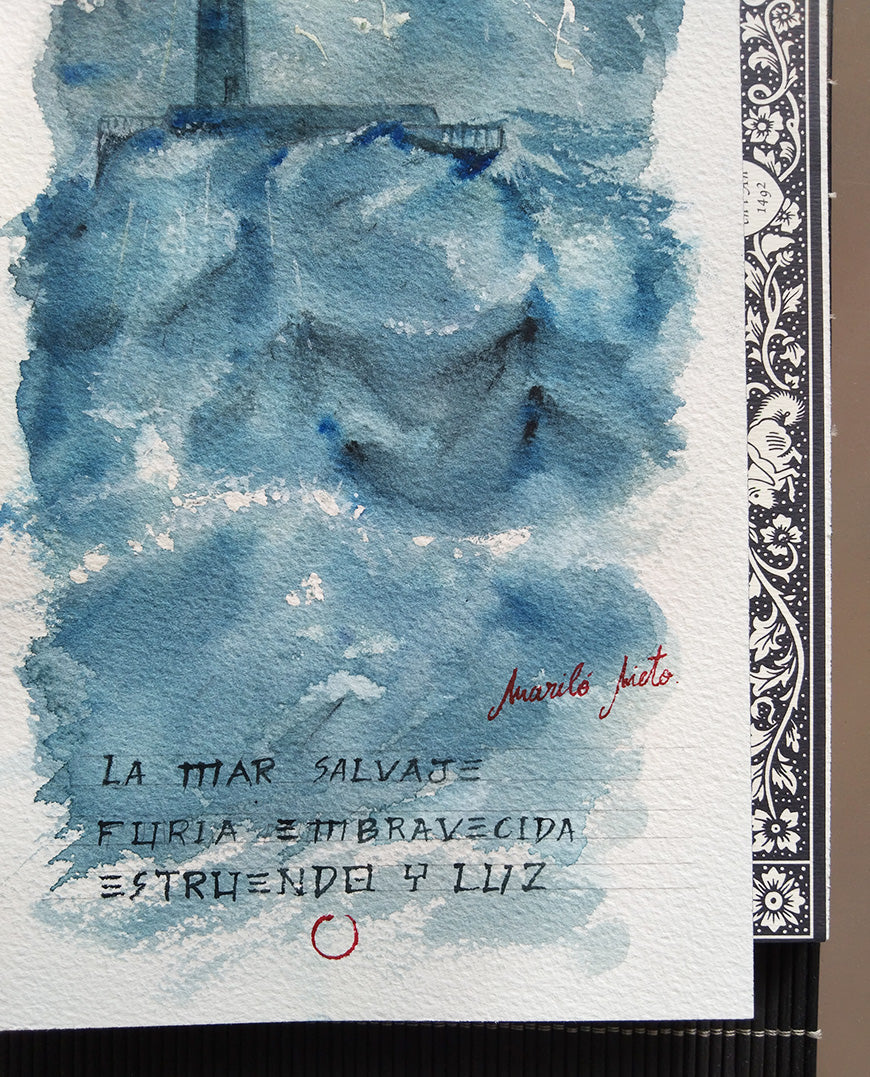 Textura del papel de acuarela, haiku y firma de Mariló Nieto en la obra Marina II, capturando la tormenta con pinceladas dramáticas.