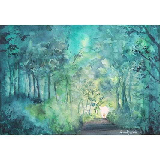 A través del bosque, una figura solitaria camina entre árboles otoñales envueltos en niebla. Obra introspectiva de la colección Bosques Interiores. Formato cuadrado.